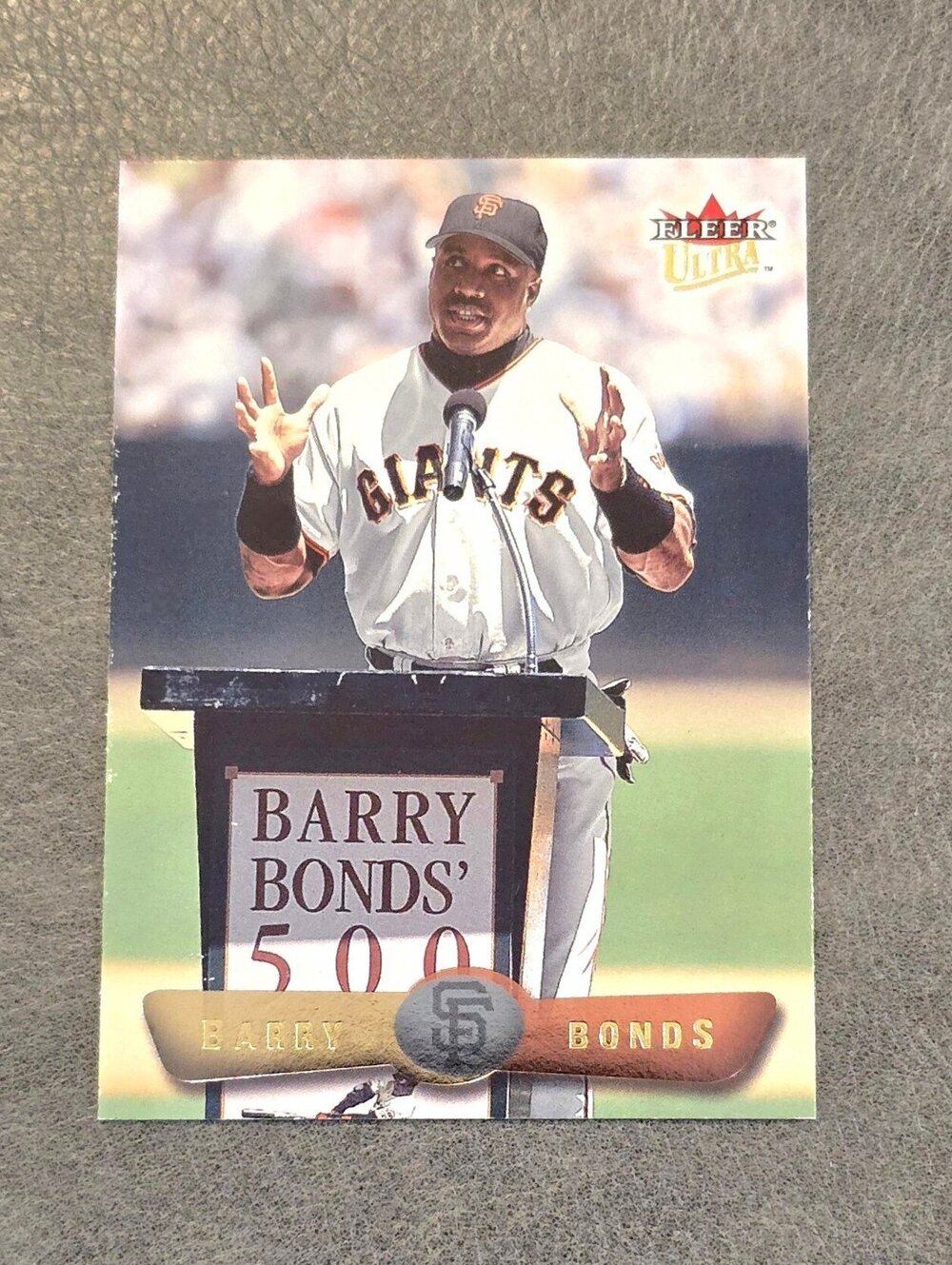 2002 Ultra #25 Barry Bonds Baseball Card